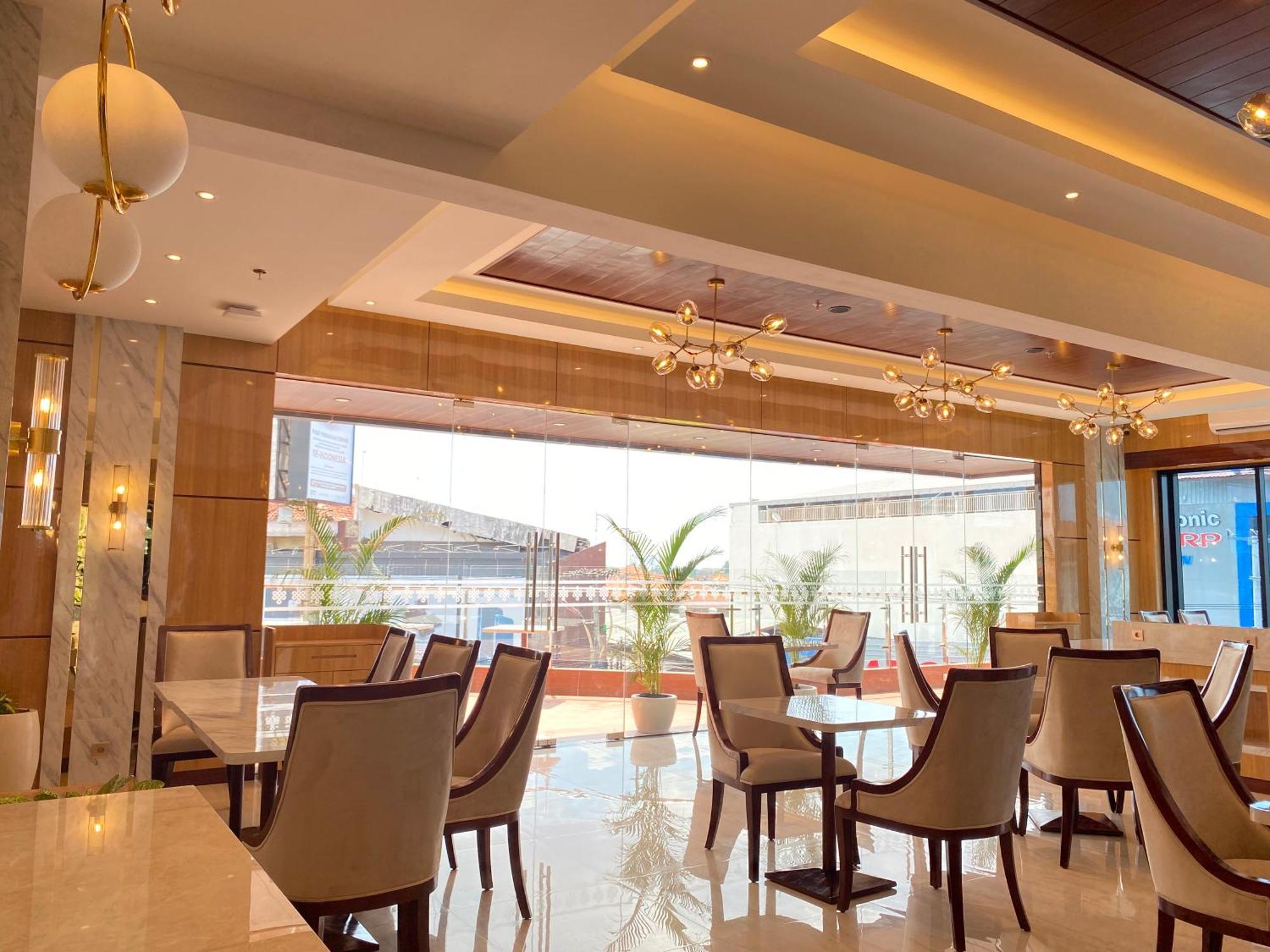 City Of Aventus Hotel - Denpasar Екстериор снимка